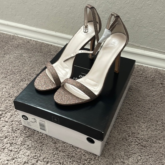 NWT DB Studio High heels multicolor sparkle size 6.5 - Picture 1 of 5